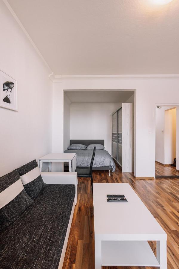 Cozy Apartment In Ruzinov Bratislava Ngoại thất bức ảnh