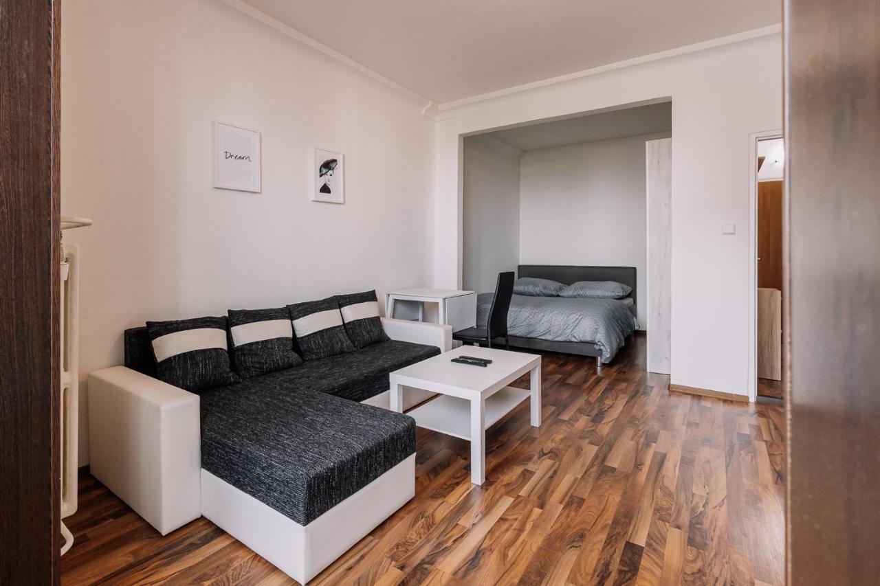 Cozy Apartment In Ruzinov Bratislava Ngoại thất bức ảnh