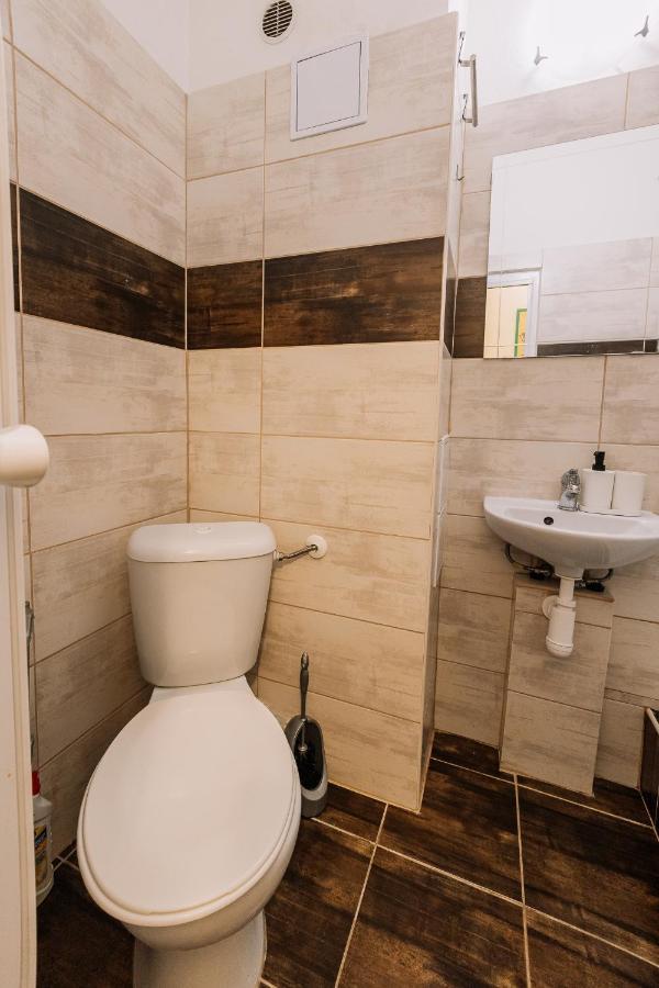 Cozy Apartment In Ruzinov Bratislava Ngoại thất bức ảnh